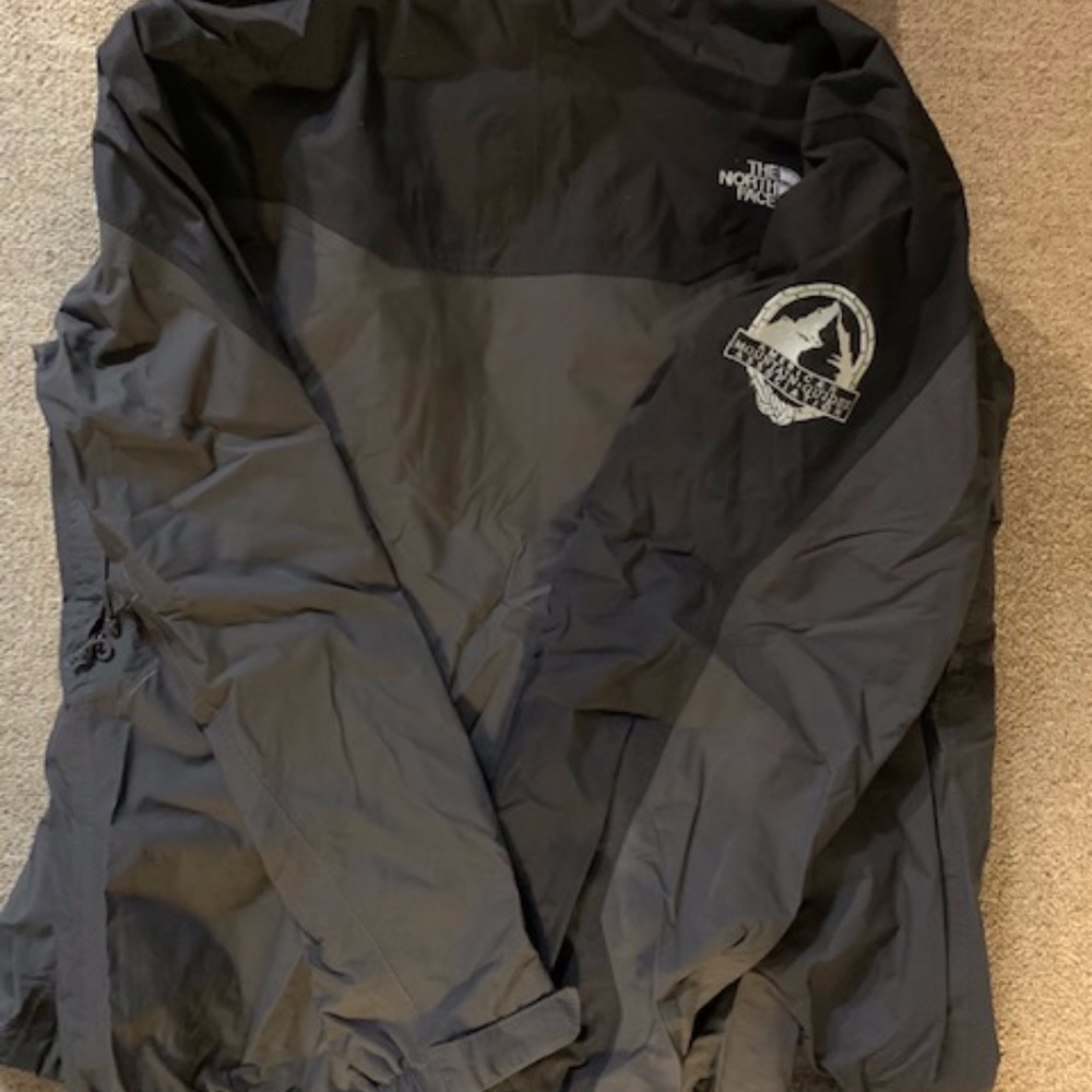 (Limited Edition) North Face Shell Jacket - Picture 5 of 8